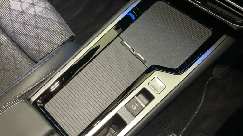 Volkswagen Passat 1.5 TSI eHybrid 272 R-Line 5dr DSG Estate